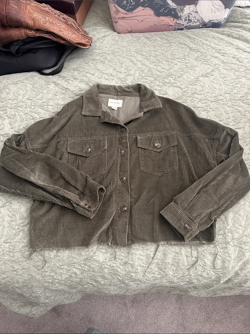 AE Corduroy Button-Up Jacket in Olive Green